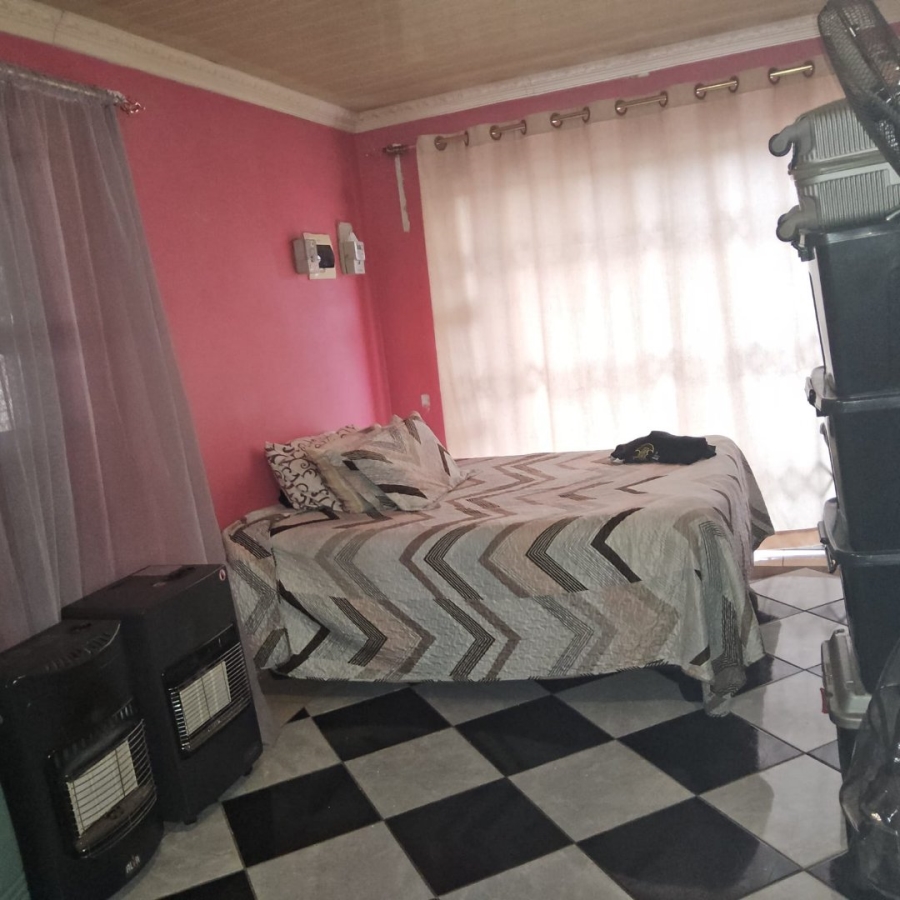 4 Bedroom Property for Sale in Grasslands Free State